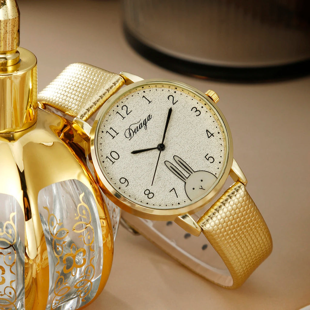 Fashionable and minimalist trendy women's watch